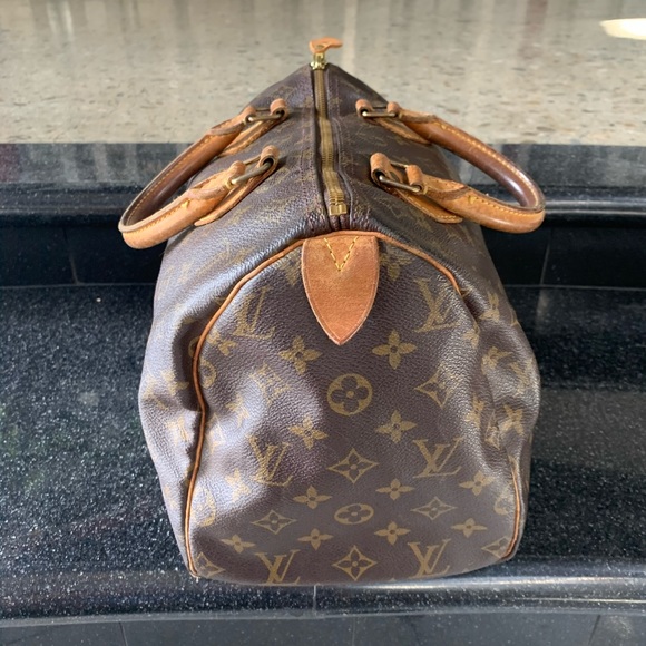 Authentic Louis Vuitton Monogram speedy 30 - Picture 3 of 8